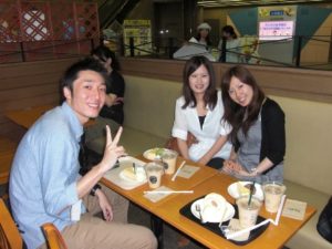 講演会後のケーキタイム